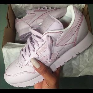 3/$100 Pastel purple Reebok classics